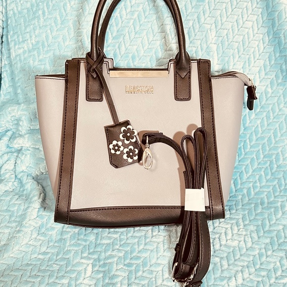 Kenneth Cole Reaction Handbag/Small Tote Gray, Black & White w/Flower tag. - Picture 8 of 16